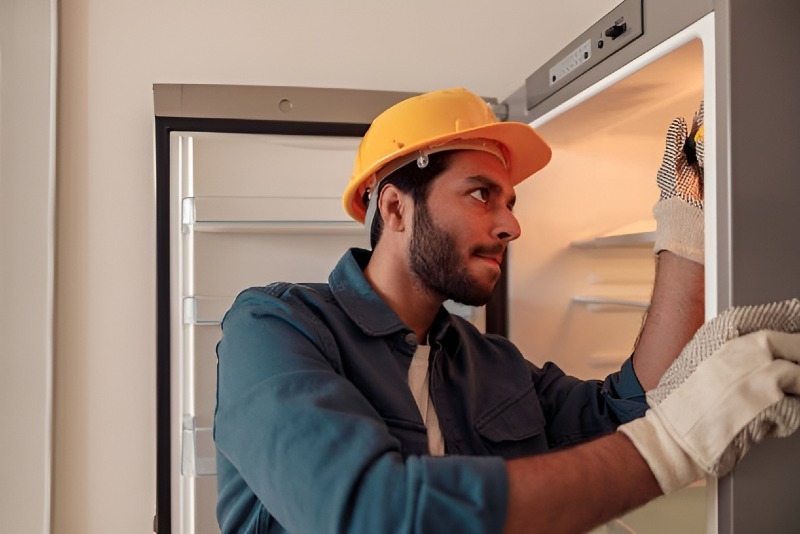 Refrigerator repair in San Diego